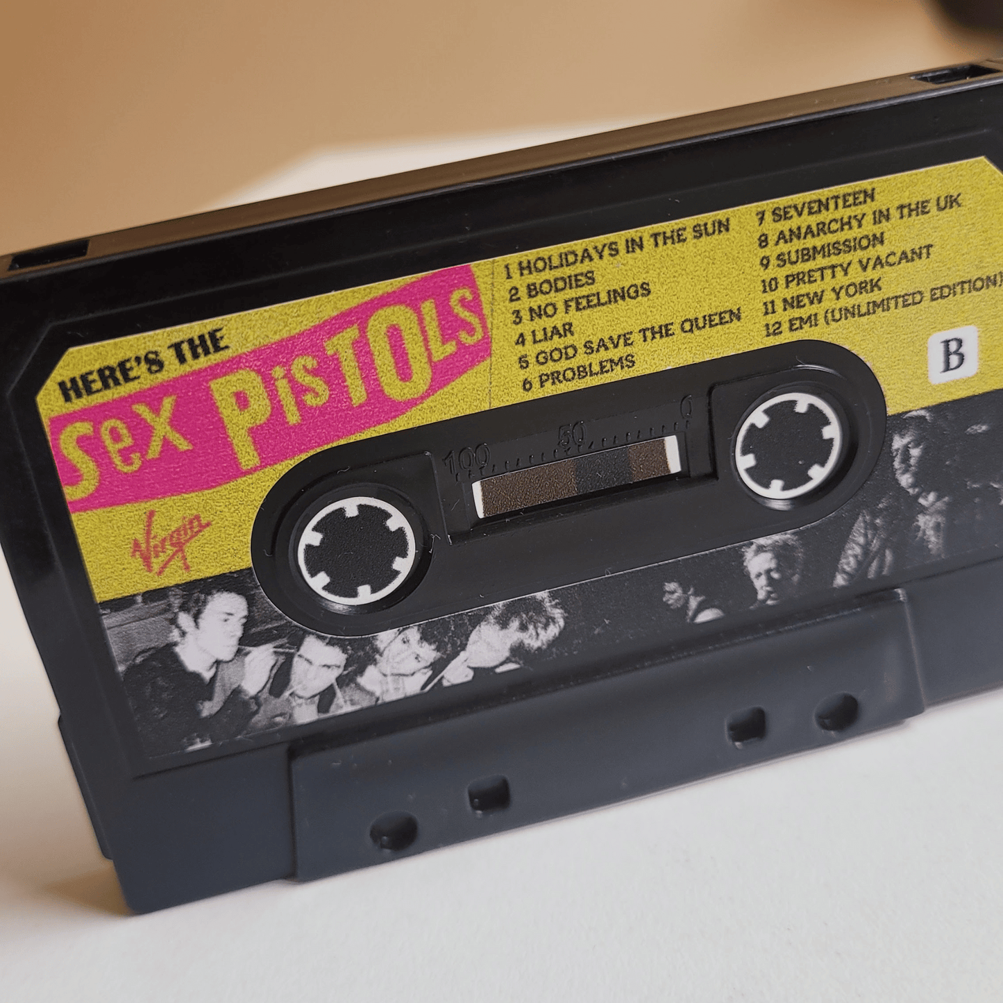 Carteira Sex Pistols (Nevermind The Bollocks) - Mr. Bacon Store 
